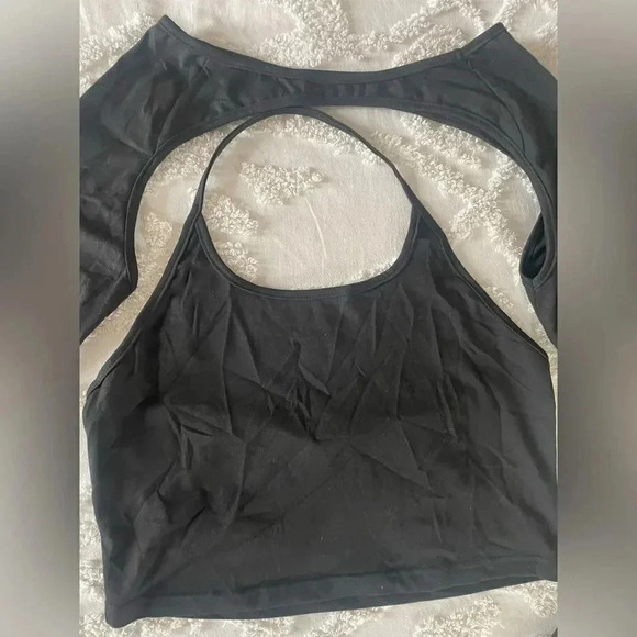 Crop Top and Sleeve Set - Picture 2 of 5